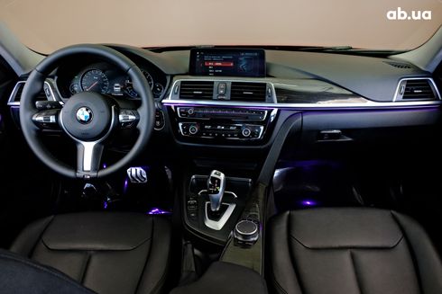 BMW 3 серия 2018 красный - фото 5