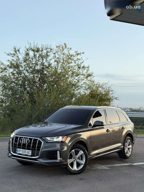 Audi Q7 2020 - фото 25