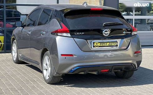 Nissan Leaf 2022 - фото 5