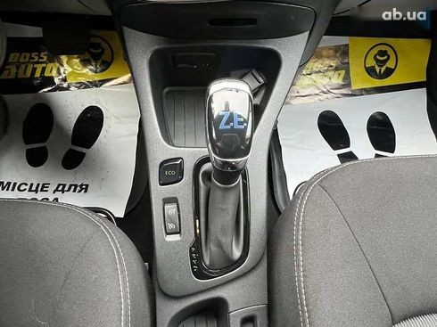 Renault Zoe 2018 - фото 14
