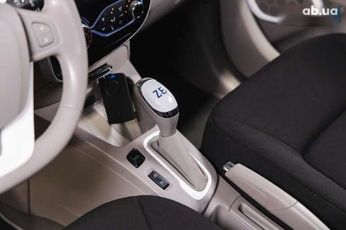 Renault Zoe 2018 - фото 20