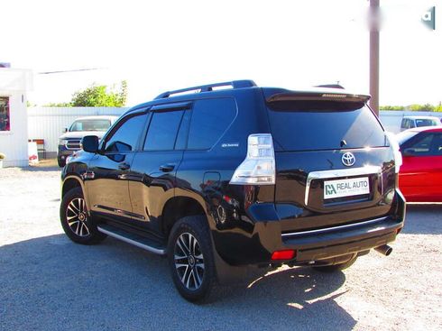 Toyota Land Cruiser Prado 2011 - фото 3
