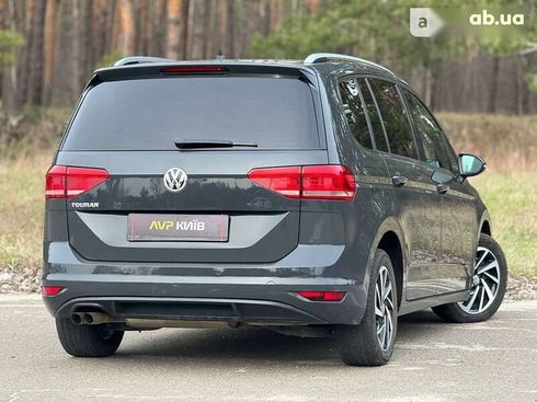 Volkswagen Touran 2018 - фото 10