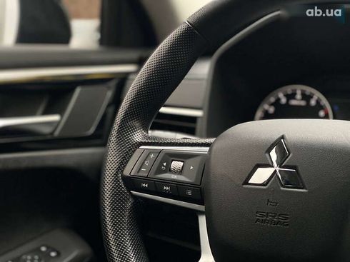 Mitsubishi Outlander 2021 - фото 11