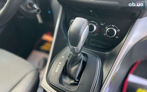 Ford Escape 2016 - фото 15