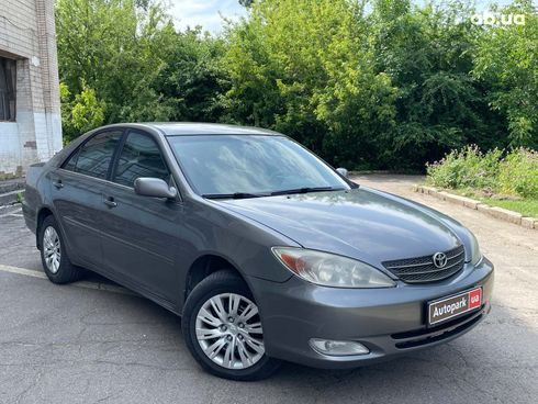 Toyota Camry 2004 серый - фото 3