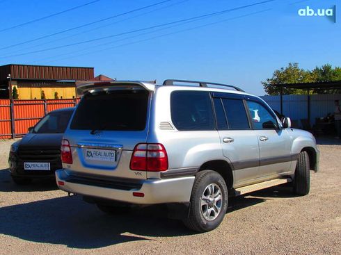 Toyota Land Cruiser 2004 - фото 3