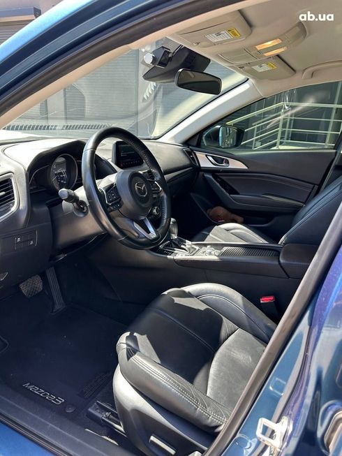 Mazda 3 2018 синий - фото 16