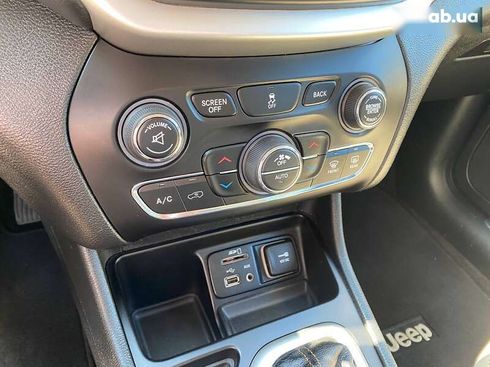 Jeep Cherokee 2016 - фото 18