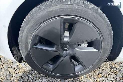 Tesla Model 3 2022 - фото 28