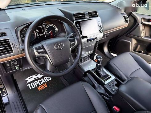 Toyota Land Cruiser Prado 2021 - фото 24