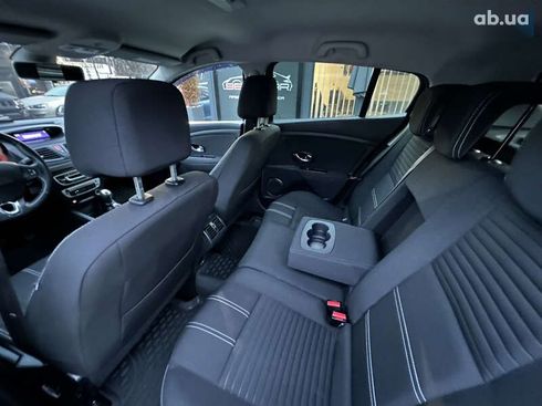 Renault Megane 2015 - фото 16