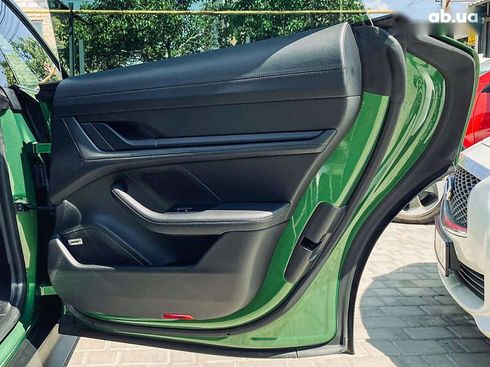 Porsche Taycan 2021 - фото 23
