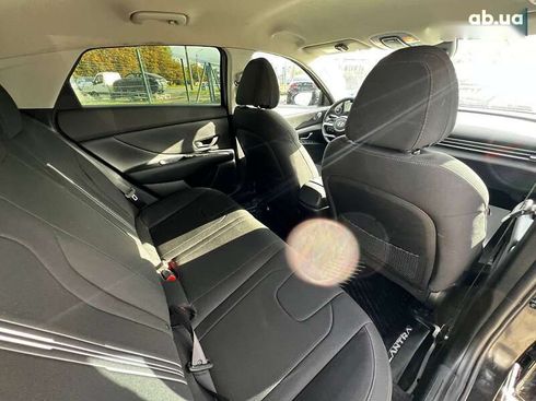 Hyundai Elantra 2022 - фото 9