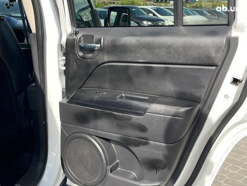 Jeep Patriot 2014 белый - фото 23