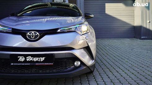 Toyota C-HR 2017 - фото 7