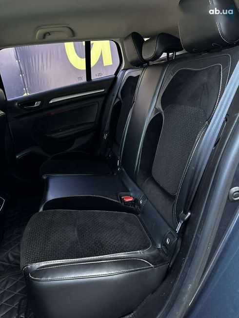 Renault Megane 2017 - фото 16