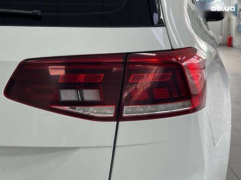 Volkswagen Passat 2020 - фото 12