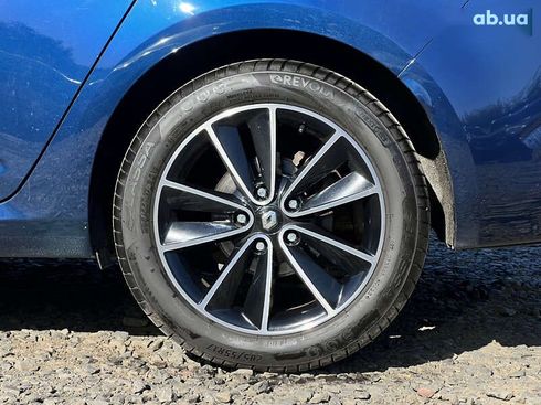 Renault Megane 2017 - фото 18