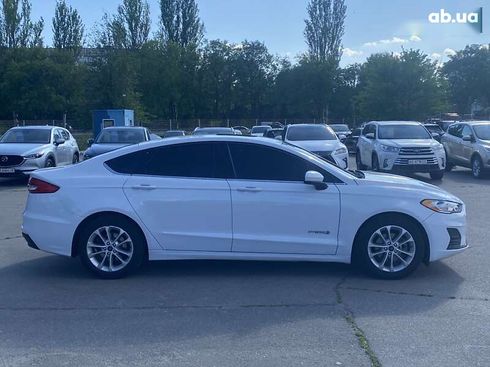 Ford Fusion 2019 - фото 6