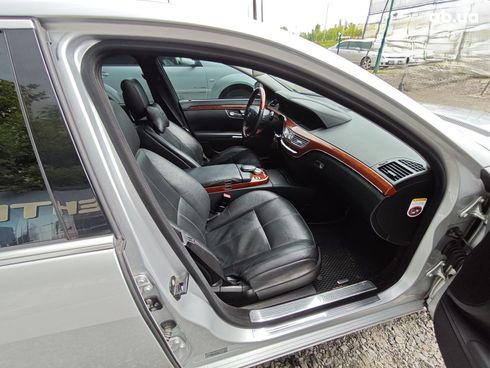 Mercedes-Benz S-Класс 2008 серебристый - фото 12