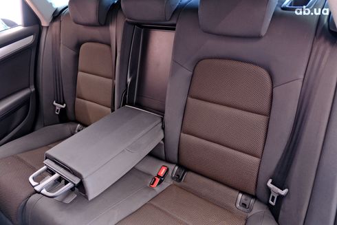 Audi A4 2011 синий - фото 9