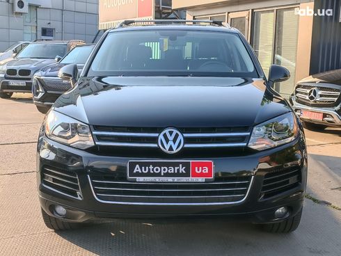 Volkswagen Touareg 2011 черный - фото 2