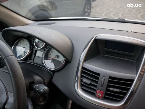 Peugeot 207 2012 белый - фото 3