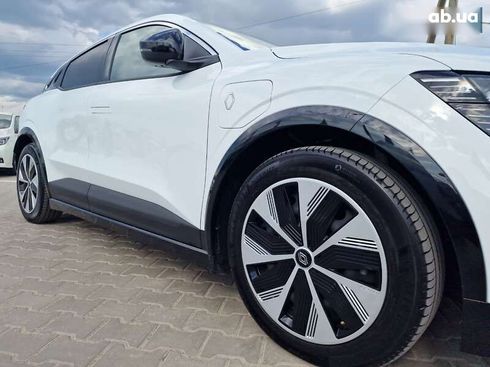Renault Megane 2022 - фото 8