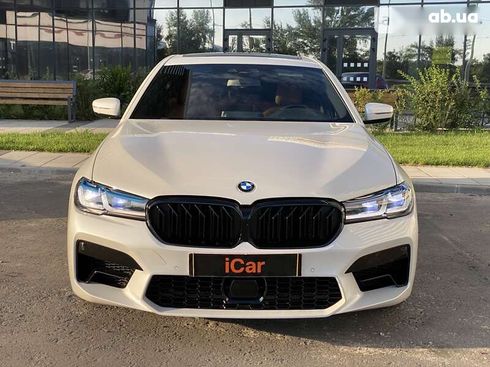 BMW 5 серия 2018 - фото 13