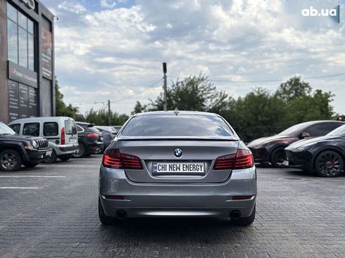 BMW 5 серия 2015 - фото 9