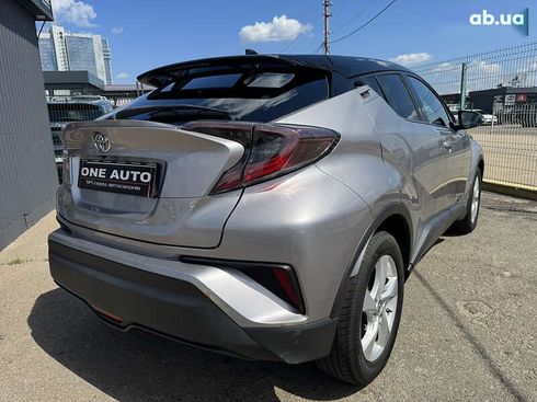 Toyota C-HR 2017 - фото 6