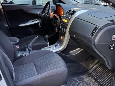 Toyota Corolla 2007 серый - фото 19