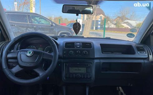 Skoda Fabia 2009 - фото 10