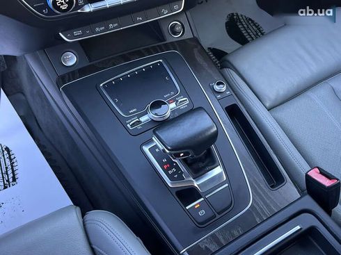 Audi Q5 2018 - фото 28