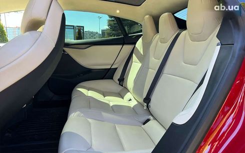 Tesla Model S 2019 - фото 12