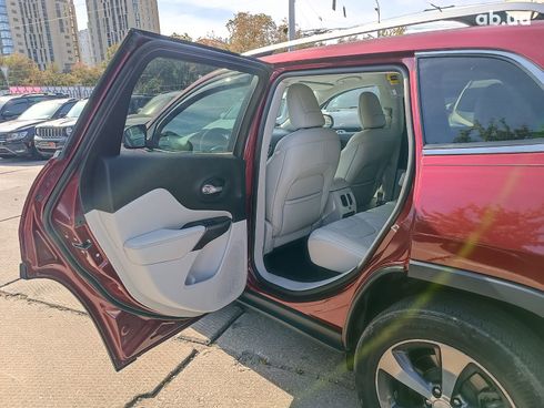 Jeep Cherokee 2019 красный - фото 15