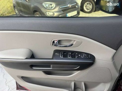 Kia Carnival 2016 - фото 9