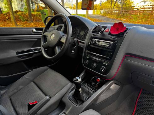 Volkswagen Golf 2004 черный - фото 27