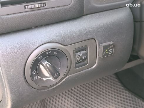 Skoda Octavia 2008 бежевый - фото 23