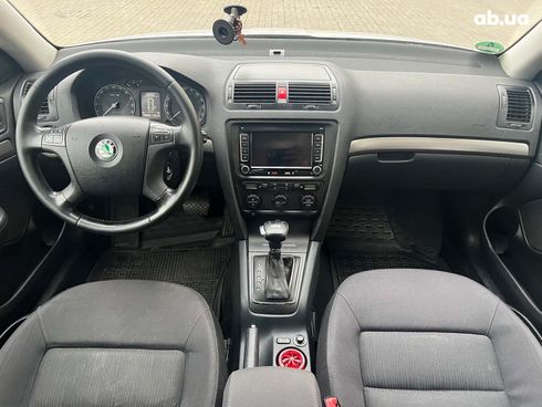 Skoda Octavia 2005 серый - фото 17