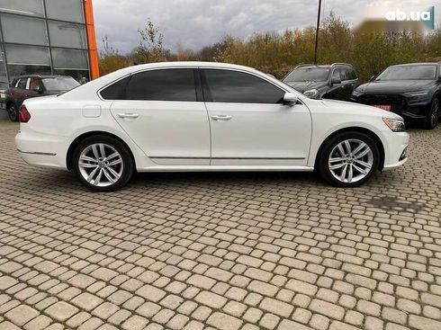 Volkswagen Passat 2018 - фото 8