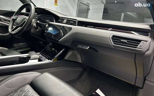 Audi E-Tron 2022 - фото 19