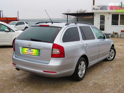 Skoda Octavia 2009 - фото 3