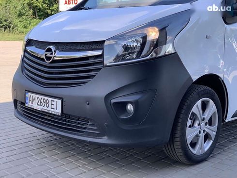 Opel Vivaro 2017 - фото 11