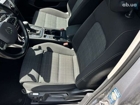 Volkswagen Passat 2021 - фото 29