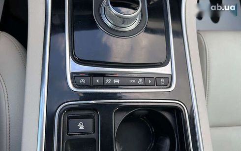 Jaguar XF 2016 - фото 23
