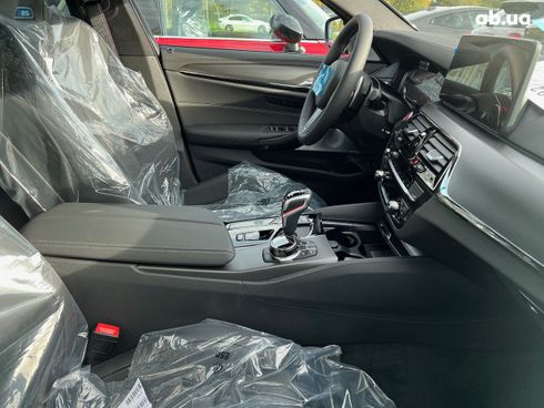 BMW M5 2023 - фото 42