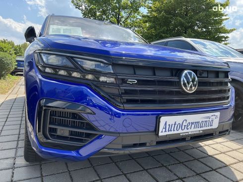 Volkswagen Touareg R 2022 - фото 17