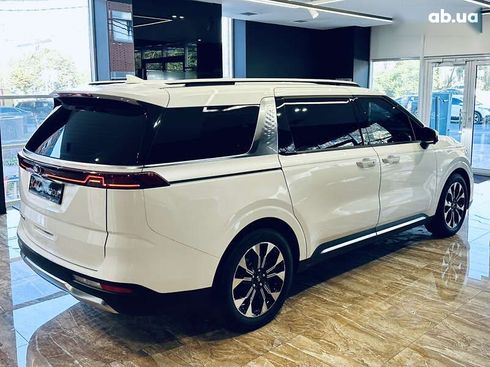 Kia Carnival 2021 - фото 7